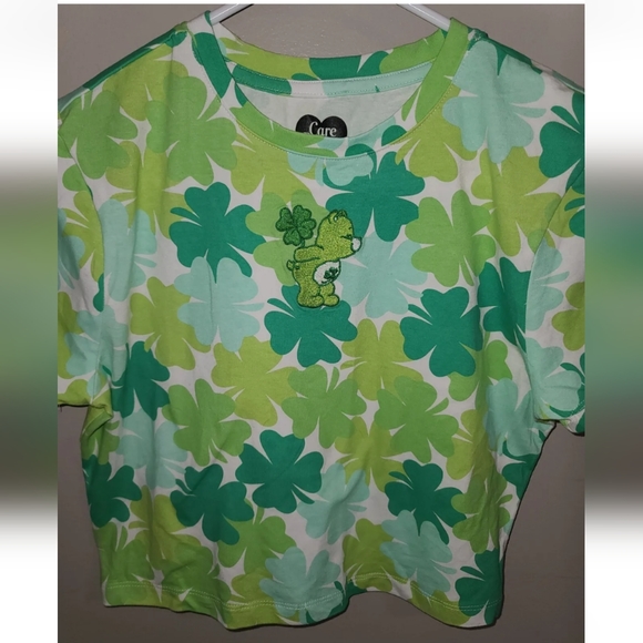 NWT st patrick's day CARE BEARS SHAMROCK LUCKY bear CROPPED TOP - Picture 2 of 2